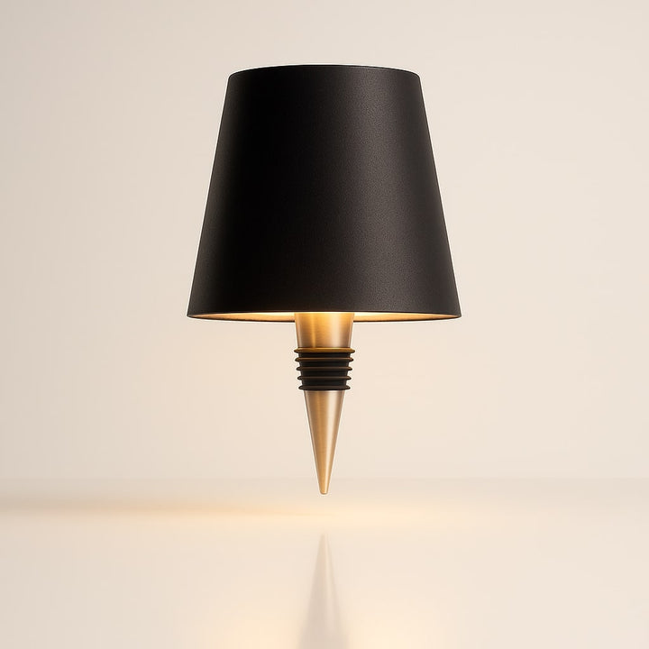 Flaschenförmige LED Tischlampe mit Akku; ideal für eine entspannte Stimmung.