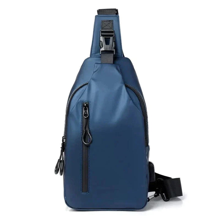 Geräumige Herren Schultertasche aus robustem Material, verstellbar für optimalen Sitz, als Crossbody Bag tragbar.