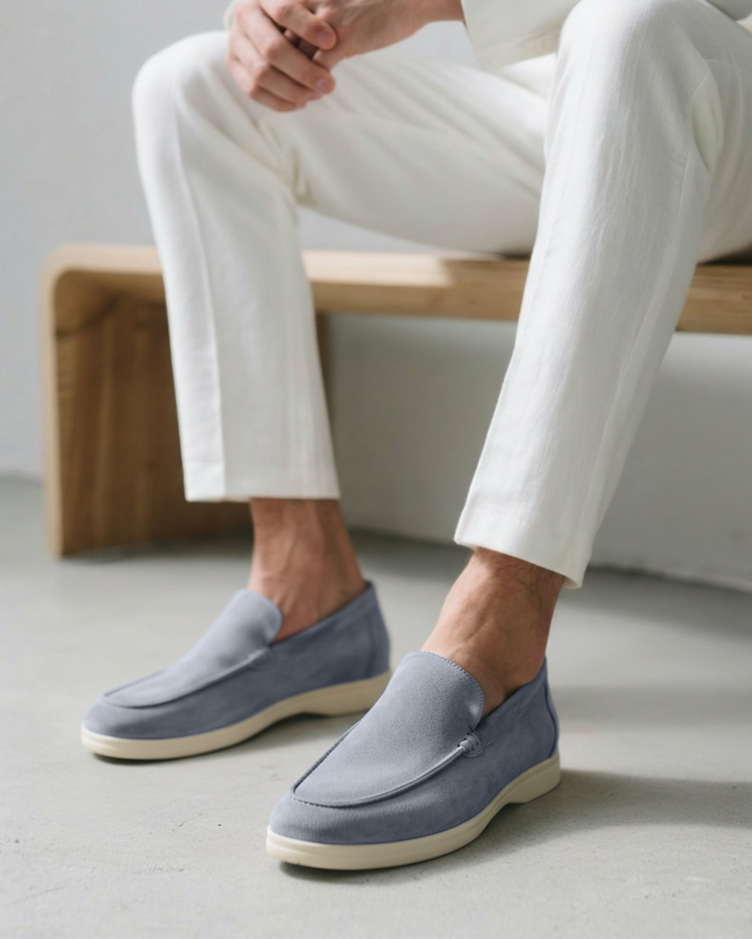 Klassische Unisex-Slipper aus hochwertigem Material, ideal für Business Casual.