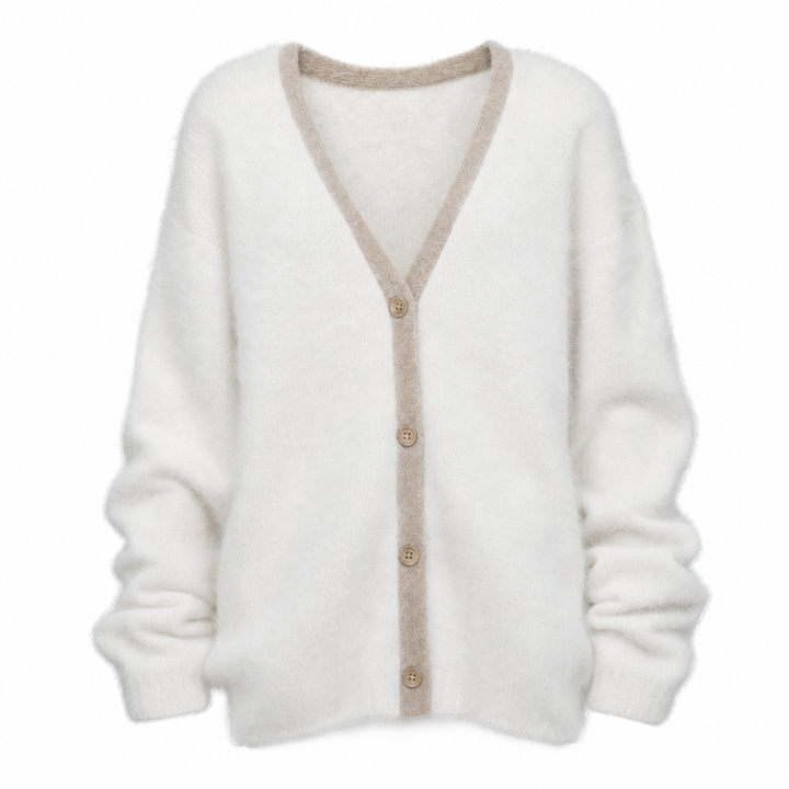 Gemütlicher Damen Cardigan Franka mit V-Ausschnitt und Oversize-Passform für entspannte Wintertage.