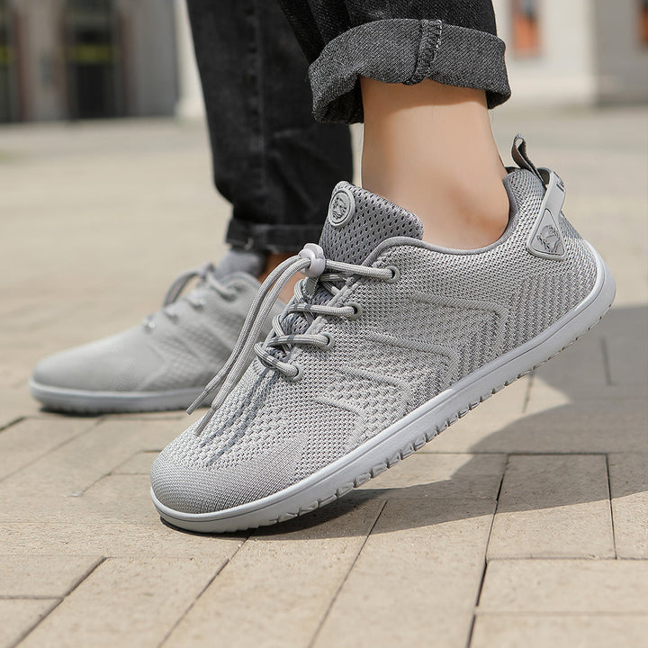 Leichtigkeit: Federleichter Herren Barfußsneaker, ideal für lange Tage & aktive Freizeitmomente.