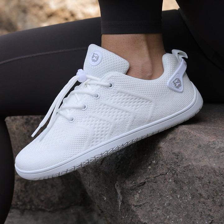 Vorderansicht: Moderner Herren Barfußsneaker, schlankes Design, atmungsaktiv für Sport & Alltag.