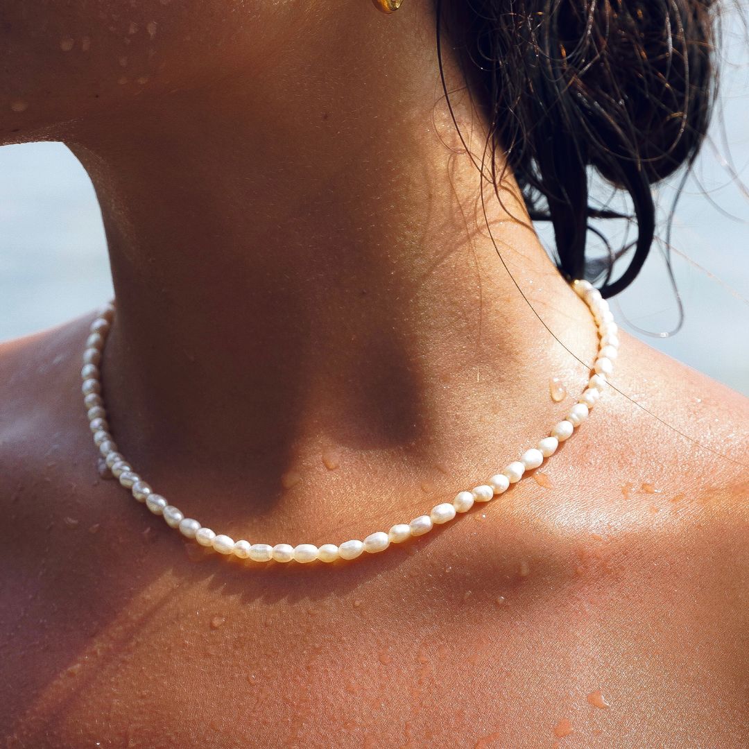 Damen Süßwasserperlen Choker Gold. Elegante, wasserfeste Perlenkette, hypoallergen.