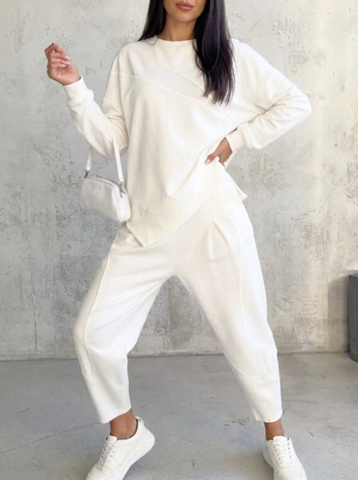 Damen Freizeit-Set Marie: Langärmliges Oberteil & komfortable Hose. Ein perfekter Zweiteiler für Loungewear & Entspannung.