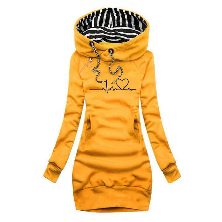 Damen Herbst Pulloverkleid mit Herzmuster, Rollkragen. Gemütliches, stilvolles Langarmkleid für Freizeit.