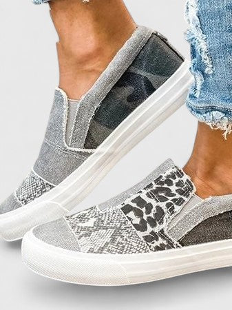 Vielseitige Damen Slip-On Loafer, bequeme flache Schuhe, passend für Büro und Freizeit.