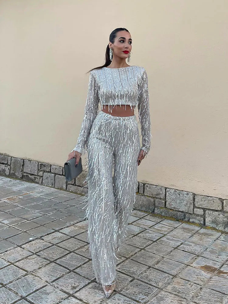 Elegante High-Waist-Hose mit Pailletten für Damen, Teil des festlichen Party-Sets, modischer Look.