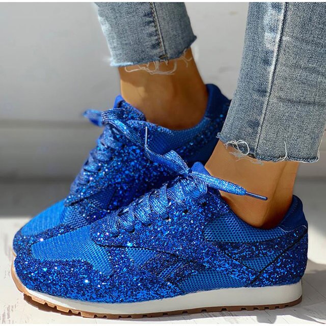 Bequeme Damen Glitzer-Sneaker für den Alltag. Stilvolle Freizeitschuhe mit glamourösem Touch und hohem Tragekomfort.