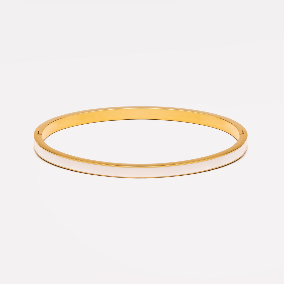 Eleganter Gold-Weiß Emaille Armreif für Damen. Zeitloser, minimalistischer Edelstahl-Schmuck, wasserfest.