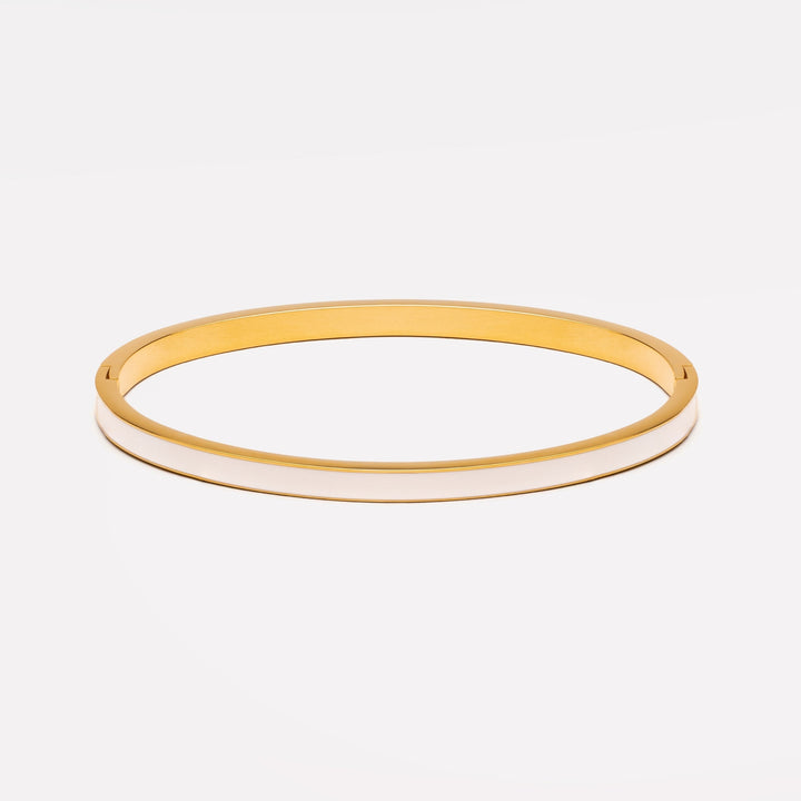 Eleganter Gold-Weiß Emaille Armreif für Damen. Zeitloser, minimalistischer Edelstahl-Schmuck, wasserfest.