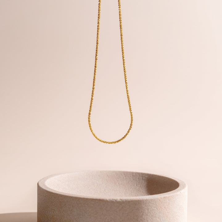 Schicke filigrane Damen Gliederkette, wasserfest und hypoallergen, moderne Halskette aus Edelstahl.