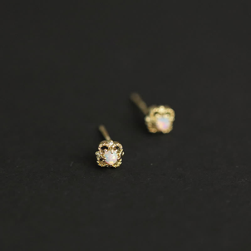 Elegante Damen Ohrringe im Vintage-Stil, mit schimmerndem Opal Edelstein, hochwertiger Schmuck.