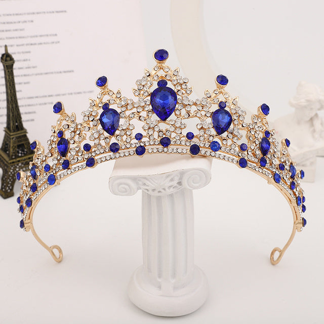 Vintage-inspirierte Kristallkrone; stilvoller Kopfschmuck mit Strass für einen klassischen Look.
