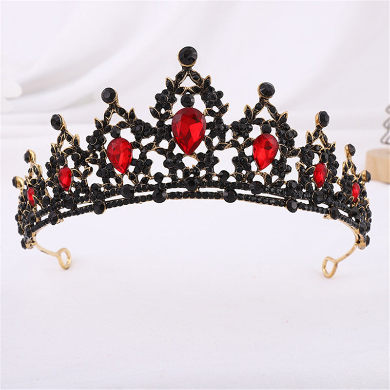 Glamouröse Kristallkrone im Vintage-Design; perfekter Haarschmuck für Bräute & Schönheitsköniginnen.