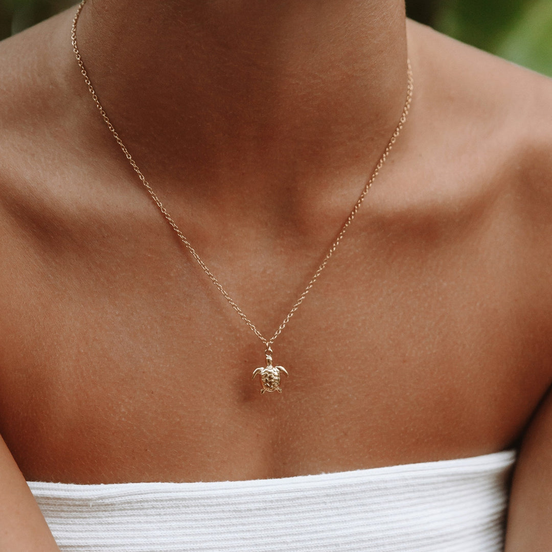 Damen Meerestentakel-Halskette aus Silber, eleganter maritimer Ozean-Schmuck für Frauen.