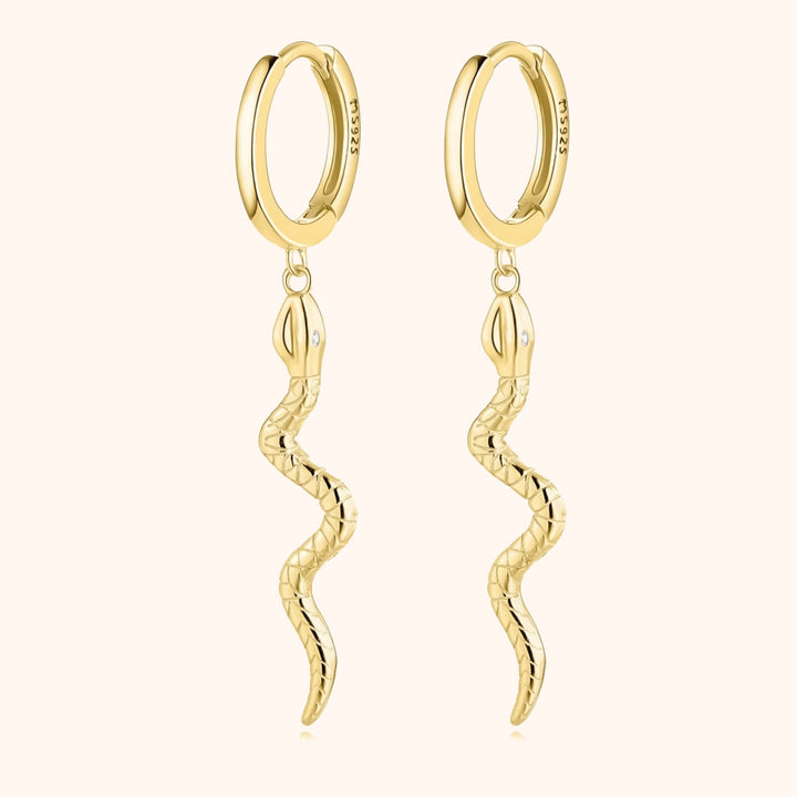 Elegante Damen Schlangenohrringe aus vergoldetem Sterlingsilber, geheimnisvoll & stilvoll für jeden Anlass.
