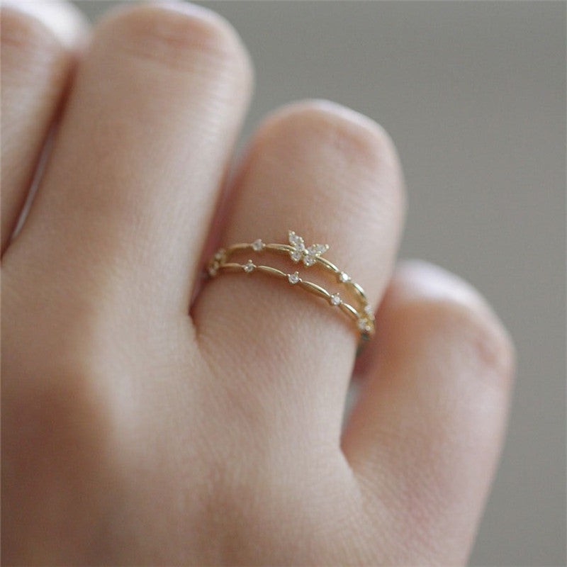 Glitzernder Damen-Tierring im Schmetterlingsdesign, verstellbar, mit Zirkonia-Besatz. Wunderschöner Fingerring.