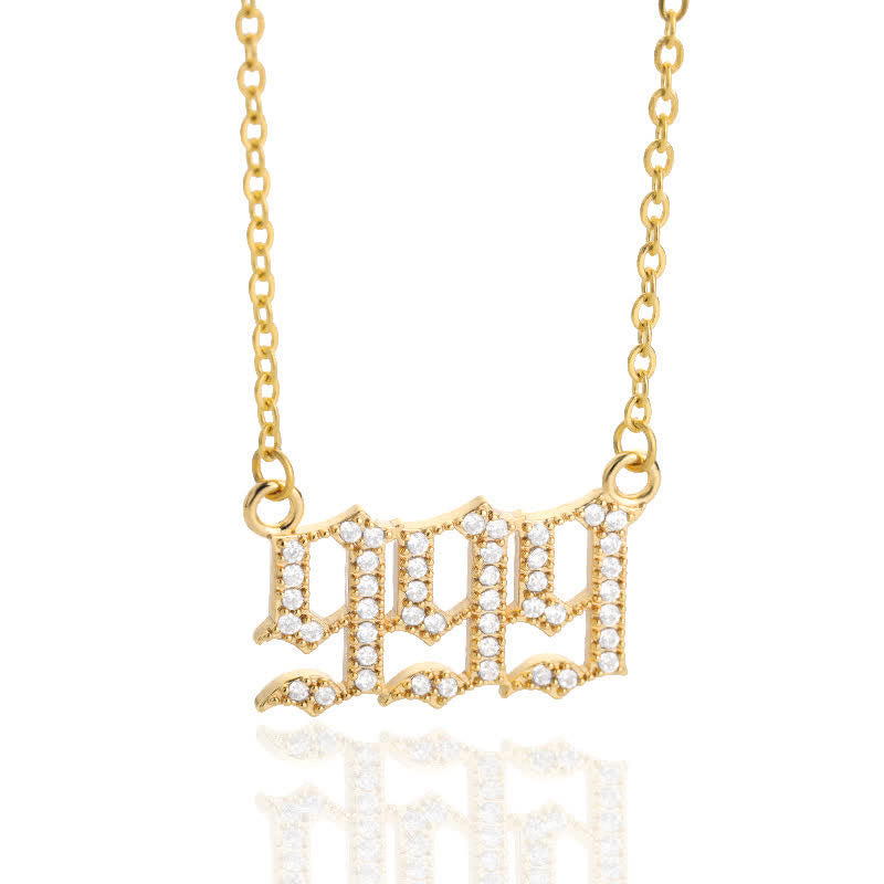 Goldene Damen-Halskette mit Zirkonia-Engelszahl, funkelnder Glücksbringer und elegantes Accessoire.