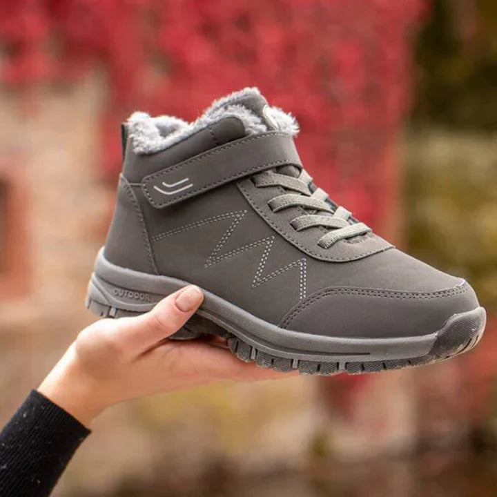 Warme, weiche Fütterung der bequemen Damen Winterstiefel, ergonomisch & kuschelig für kalte Tage.