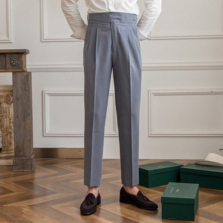 Schwarze Herren Anzughose für den eleganten Business Look, klassisch & komfortabel, vielseitig.