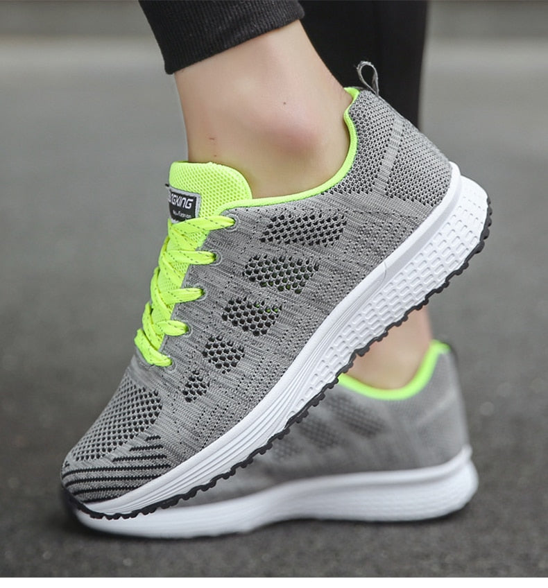 Orthopädische Damen-Sneaker, unterstützen den Fuß optimal im Alltag.