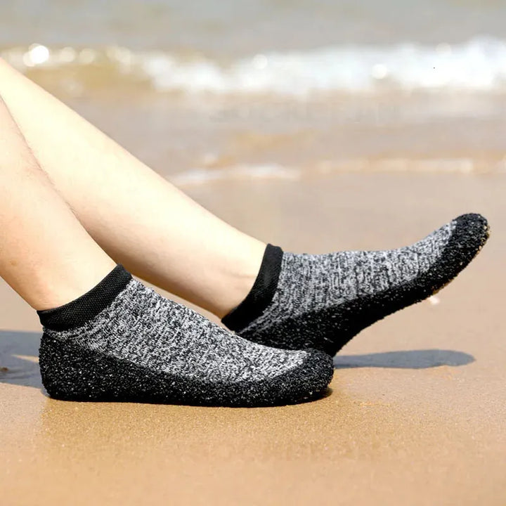 Leichte FreeStep Barfußschuhe unisex; bequeme Socken-Schuhe für Freizeit und Sport, sehr atmungsaktiv.