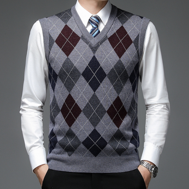 Eleganter Herren Winter-Pullover mit klassischem Argyle-Muster, warm und bequem für kalte Tage.