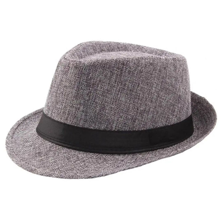 Person trägt eleganten Unisex Fedora Hut, modisches Accessoire für urbanen Stil und Herbstmode.