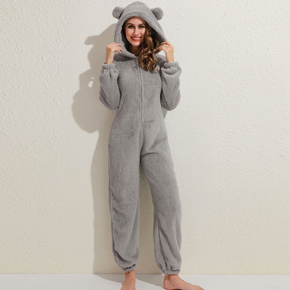 Bequemer Unisex Overall mit flauschigen Bärenohren, ideal als Loungewear oder Hausanzug.