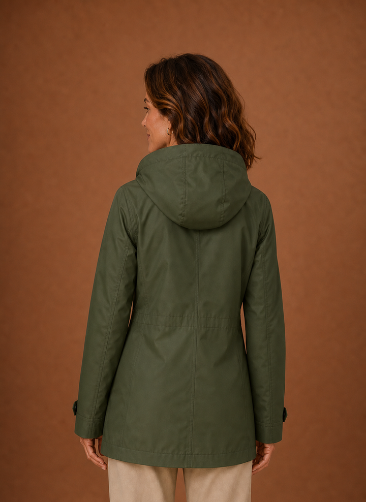 Damen Herbstmantel in Bordeaux. Eleganter Trenchcoat mit Kapuze für jeden Anlass.