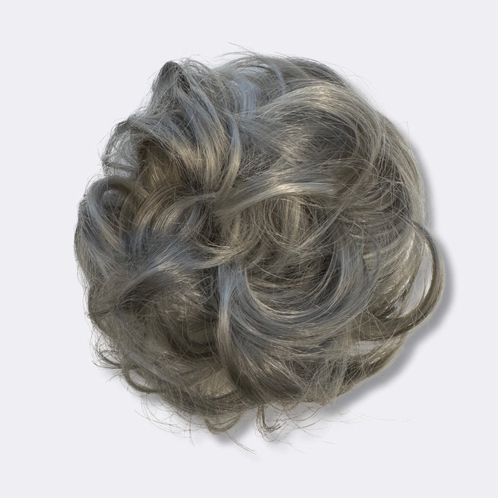 Haarverlängerung Scrunchie BunPop, ideal zur Verbesserung voluminöser Damen-Dutts.