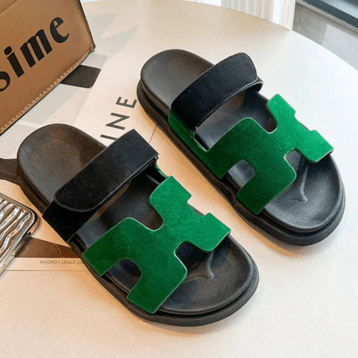 Damen Sandalen für den Sommer: Komfortable und stilvolle Damenschuhe mit offenem Design. Modische Sandaletten.