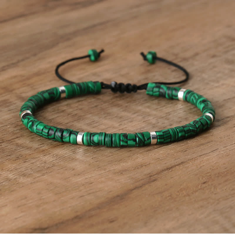 Naturstein-Armband Seraphina für Damen, geflochten, handgemacht, modisches Accessoire.