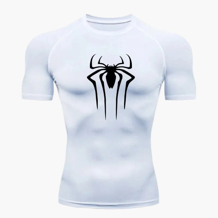 Detailaufnahme des Spinnen-Designs auf dem schwarzen Herren Kompressionsshirt. Enganliegendes Fitness-Funktionsshirt.