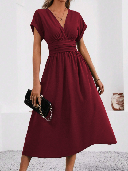 Stilvolles tailliertes Damen Midikleid mit V-Ausschnitt & plissiertem Bund, perfekt als Freizeit- oder Abendkleid.