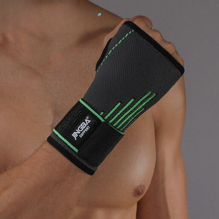 Verstellbare Handgelenkbandage FlexGuard zur Schmerzlinderung & Erholung. Ideal bei Überlastung & zur Prävention von Verletzungen.