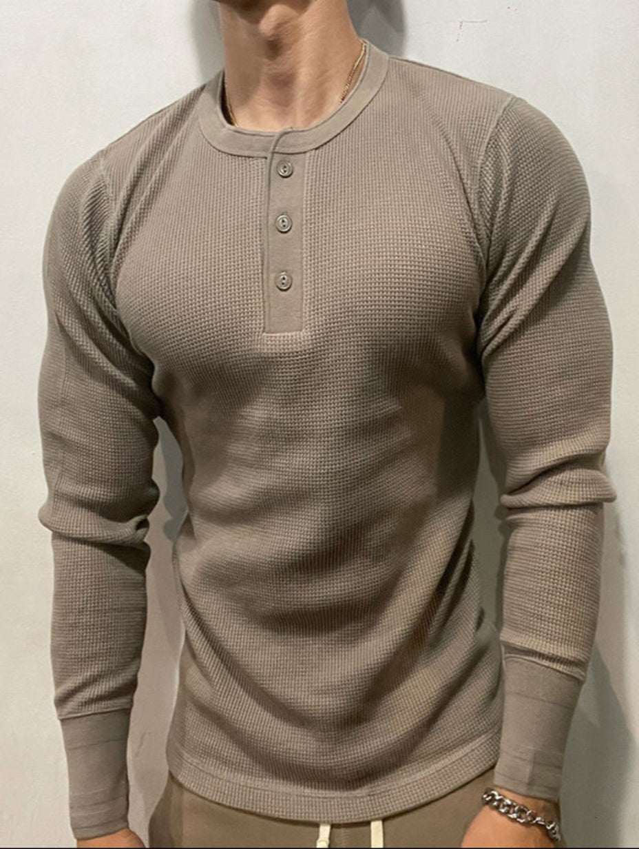 Freizeitmode: Slim Fit Herren Langarmshirt, Waffelstrick Henley-Kragen in verschiedenen Farben.
