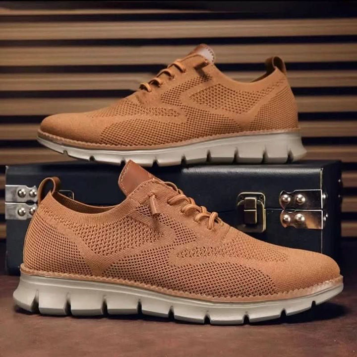 Nahaufnahme der atmungsaktiven Oberfläche der Herren Slip-on Sneaker, für optimalen Tragekomfort.