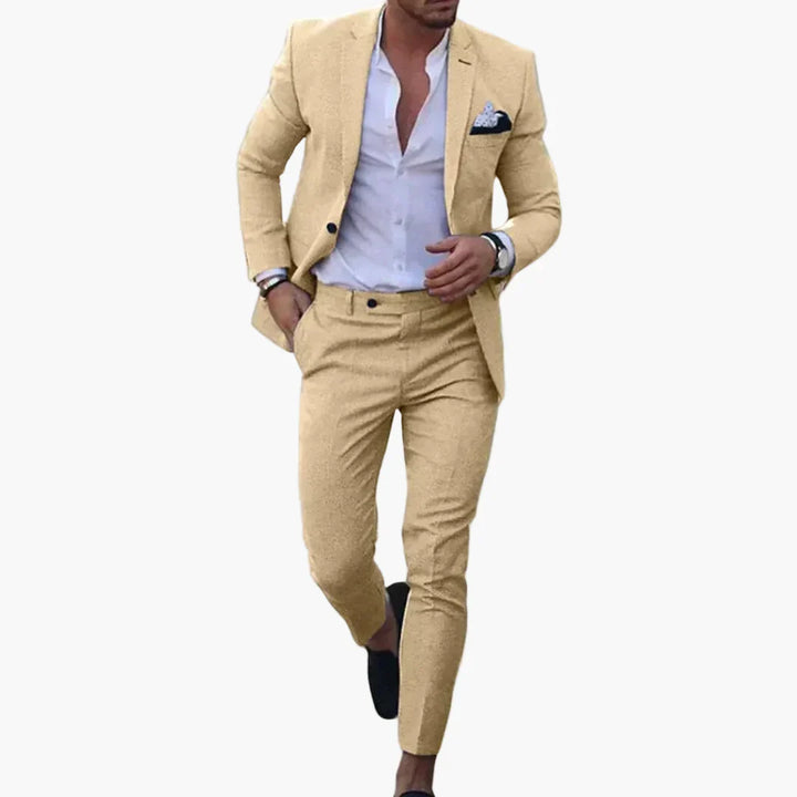 Leichter Slim Fit Sommeranzug für Herren. Moderner und eleganter 2-Teiler für angenehmen Tragekomfort und Stil.