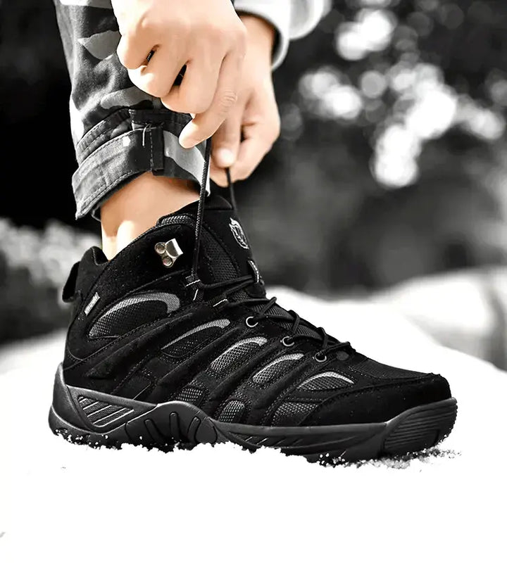 Unisex Wanderschuhe Conan, optimale Stützung und Griffigkeit auf unebenem Terrain.