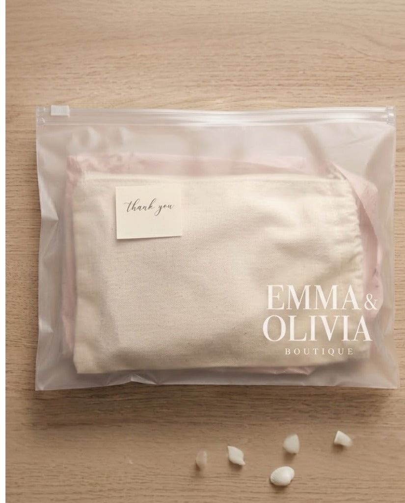 Damen Midi Strickkleid für Herbst, kombiniert elegante Streifen mit hohem Tragekomfort. Ideal für Büro & Freizeit.