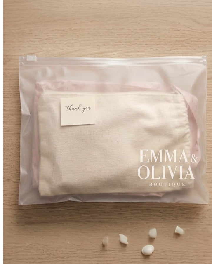 Damen Midi Strickkleid für Herbst, kombiniert elegante Streifen mit hohem Tragekomfort. Ideal für Büro & Freizeit.