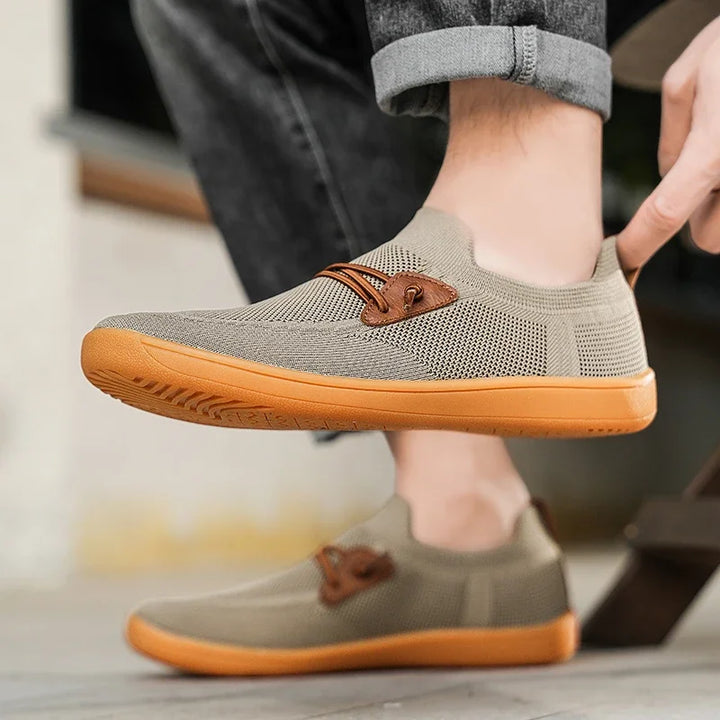 Flexible Herrenschuhe als Barfußschuhe, bequem & atmungsaktiv für sportlichen Alltag.