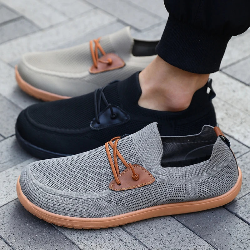 Herren Barfußschuhe in Schwarz, mit breiter Zehenbox für optimalen Komfort & Flexibilität.