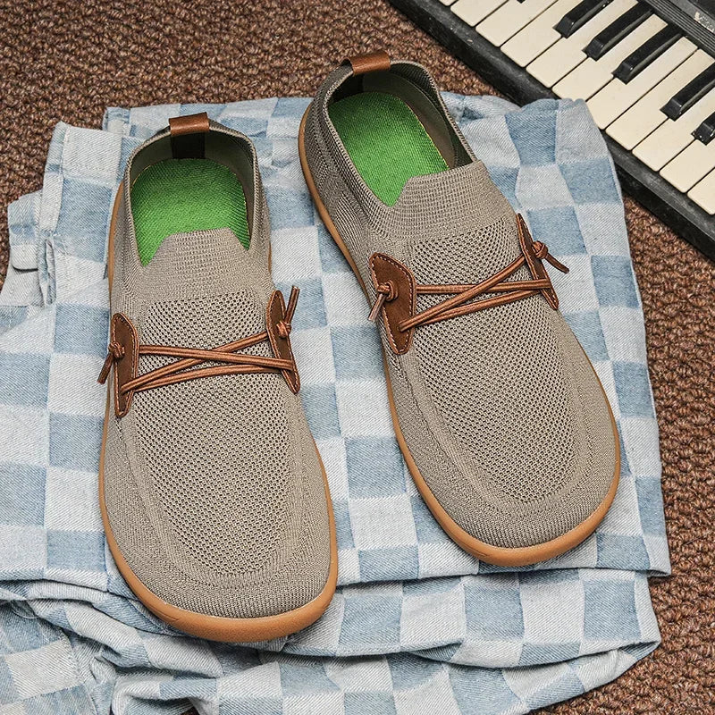 Herren Barfußschuhe für natürliches Laufgefühl, in Grau, Schwarz und Braun erhältlich.
