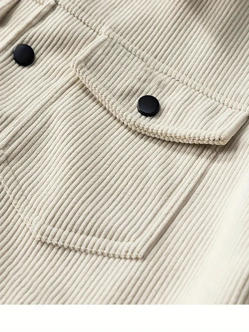 Zeitlose Herren Cordjacke für den Herbst; bequeme und stilvolle Alltagsjacke für vielfältige Anlässe.