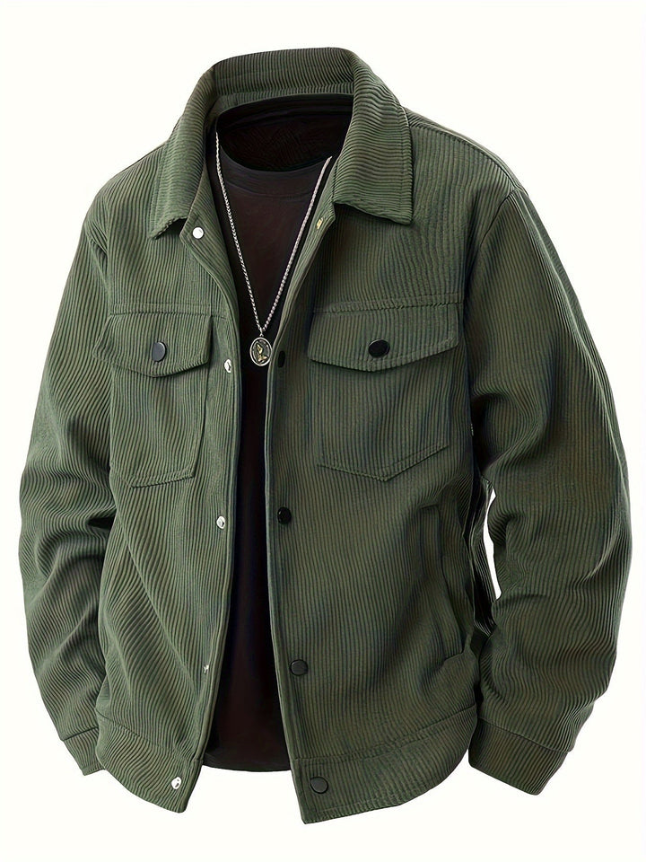 Modische Herren Cordjacke aus weichem Cordstoff; ideale Freizeitjacke für den Herbst-Look.