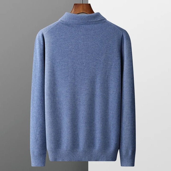 Eleganter Herren Strickpullover mit Polokragen. Klassisch und stilvoll für jede Gelegenheit.