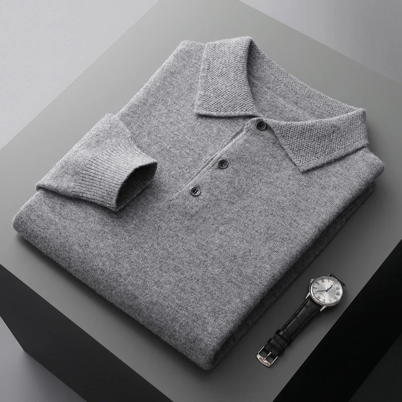 Klassischer Herren Strickpullover mit Polokragen, langärmlig. Stilvoll für Business & Freizeit.