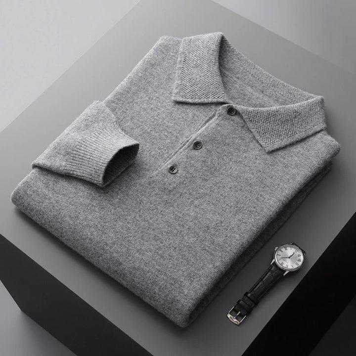 Klassischer Herren Strickpullover mit Polokragen, langärmlig. Stilvoll für Business & Freizeit.
